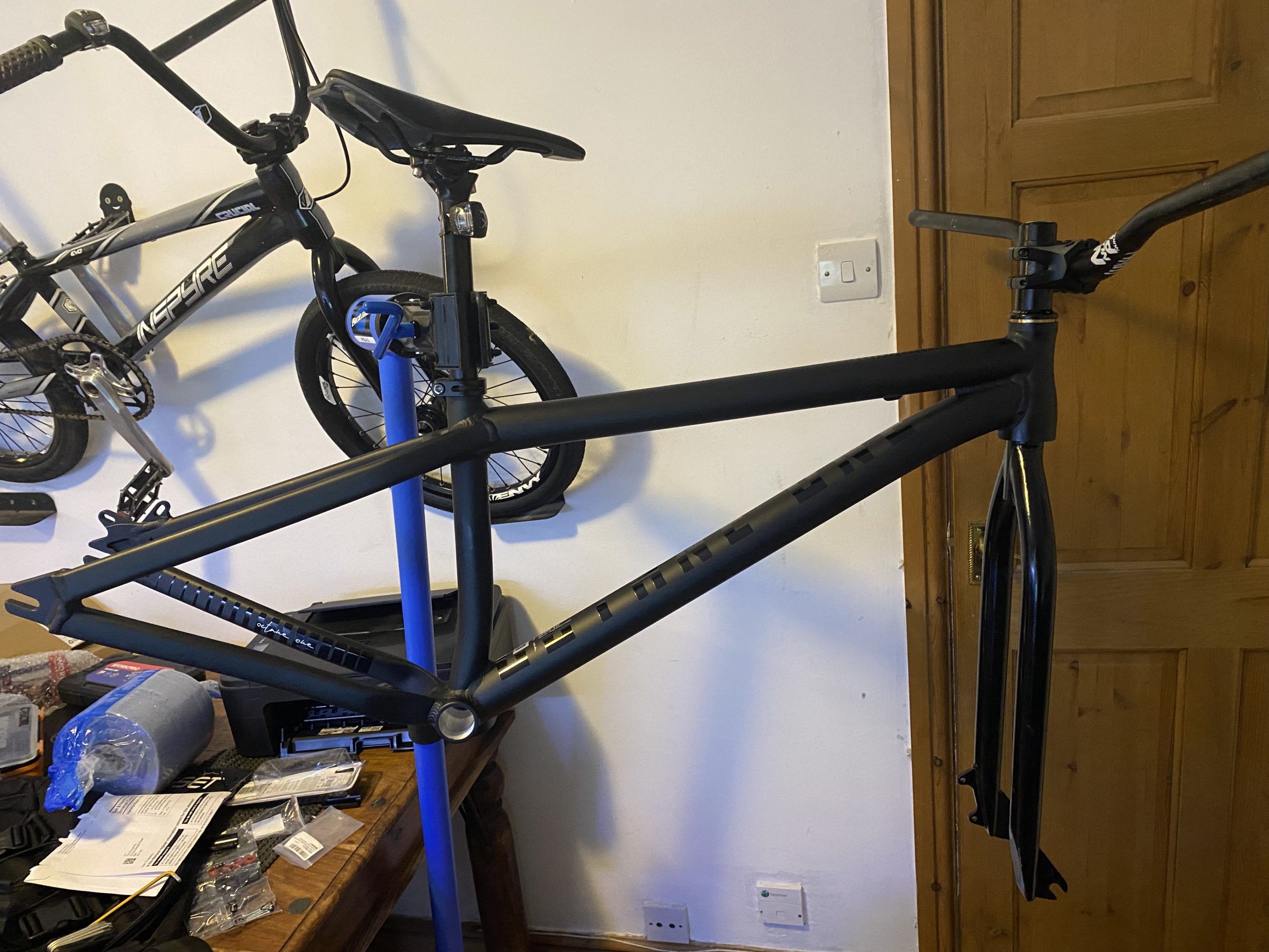 octane one zircus frame